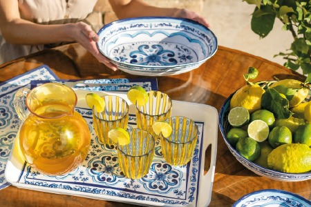 Une table qui raconte une histoire